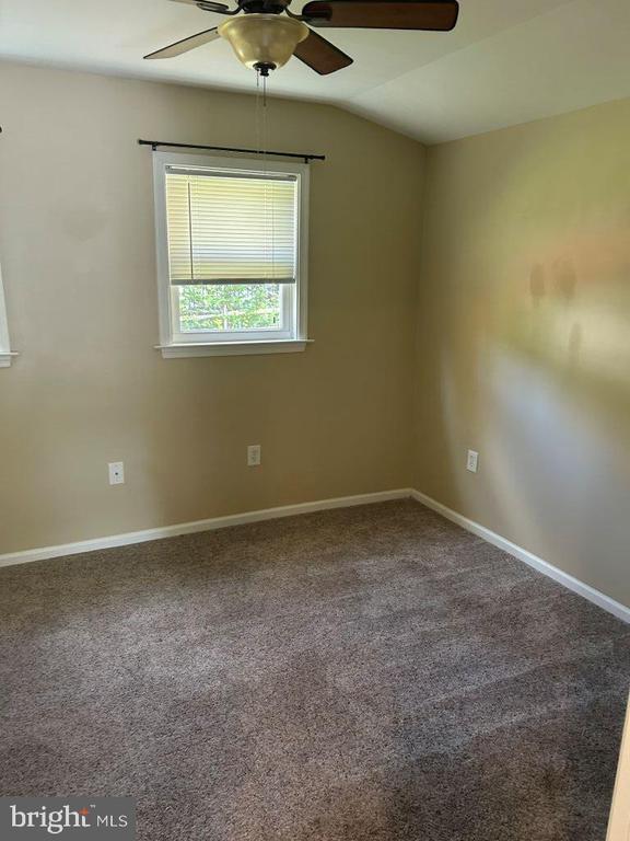 Building Photo - 104 Woodcrest Ave