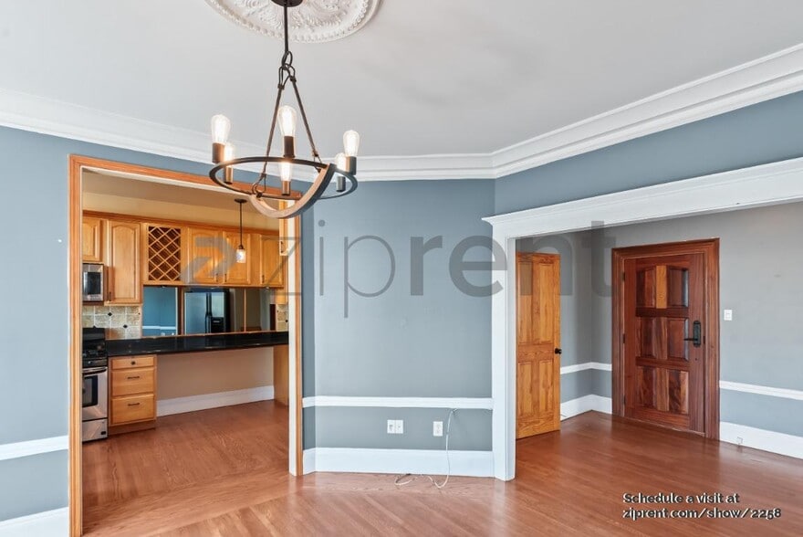 Building Photo - 1701 Grove St