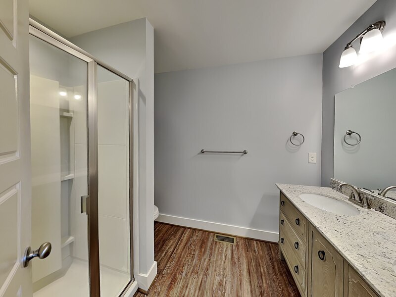 Building Photo - 5465 Red Valley Rd