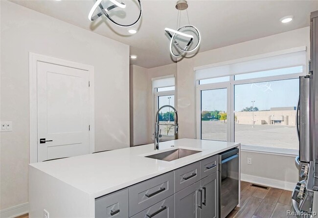 Building Photo - 212 Innovation Dr