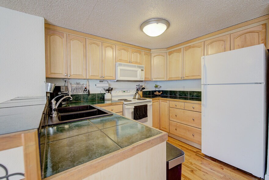 Building Photo - 155 S Pennsylvania St