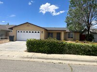 Building Photo - 633 Las Colinas St