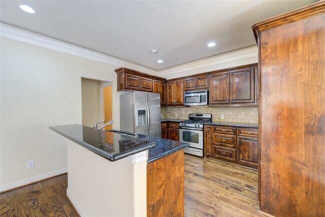 Building Photo - 5813 Washington Ave