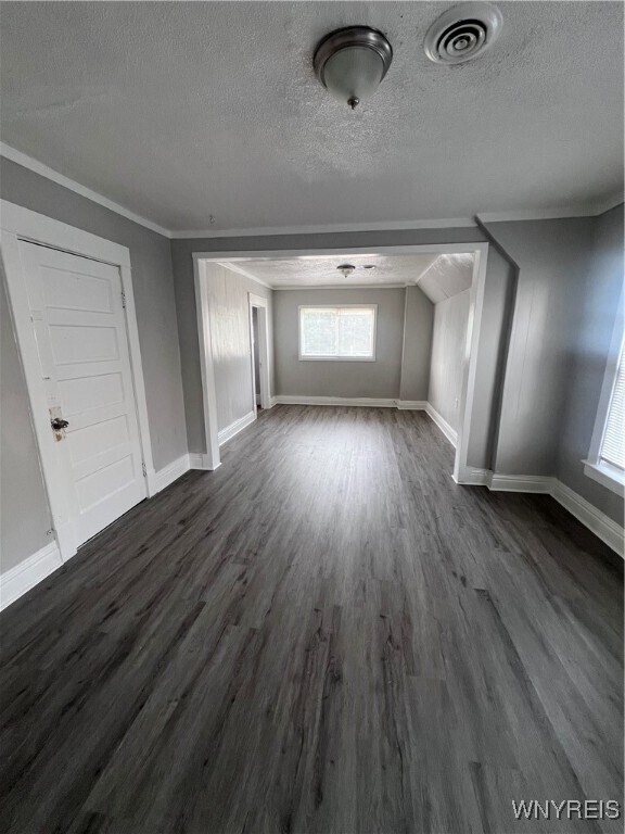 Building Photo - 203 Box Ave