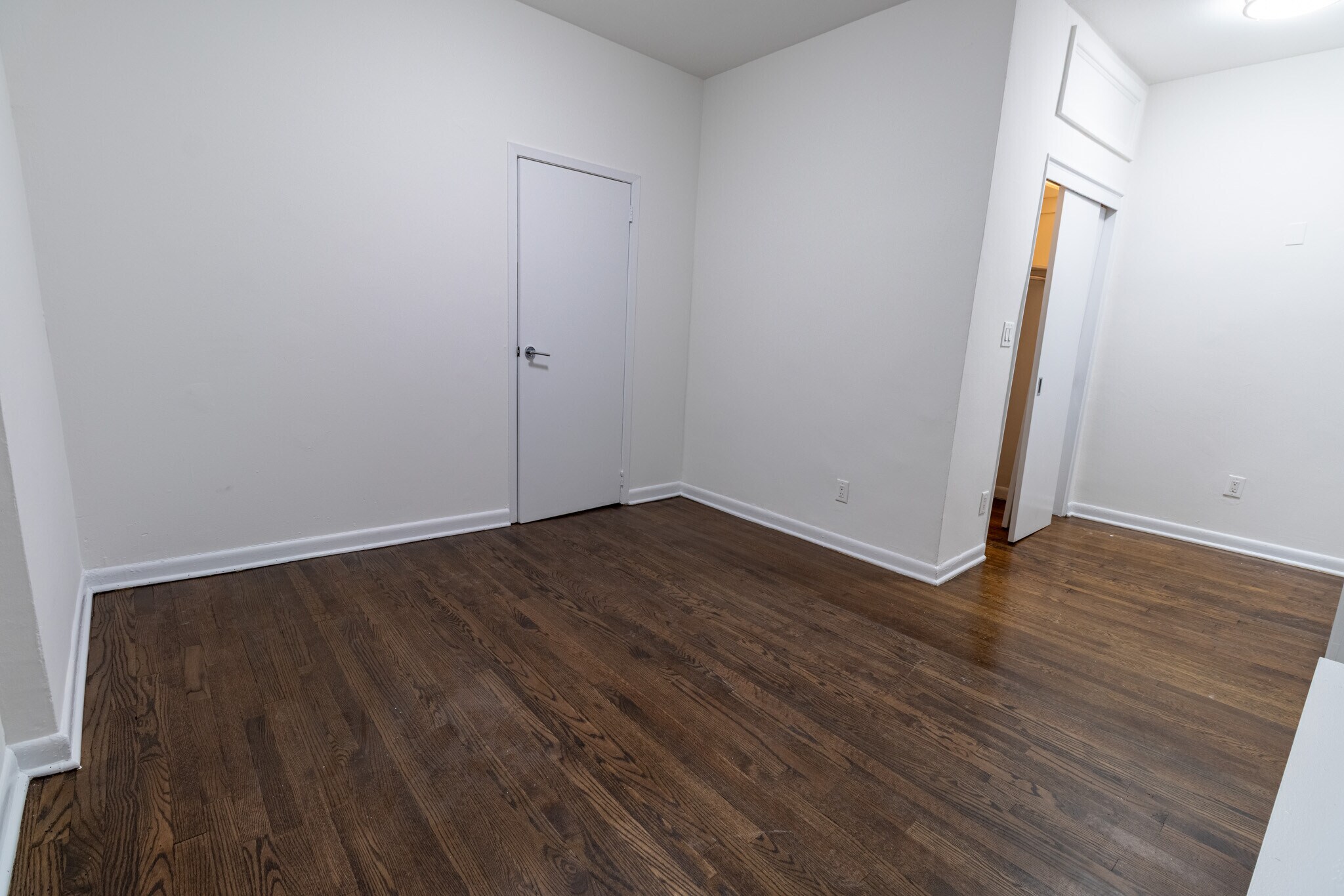 Building Photo - 328 E 30th St