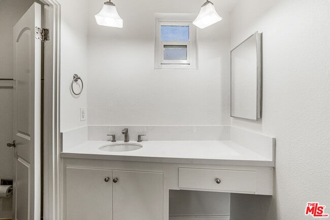 Building Photo - 416 Bolero Way