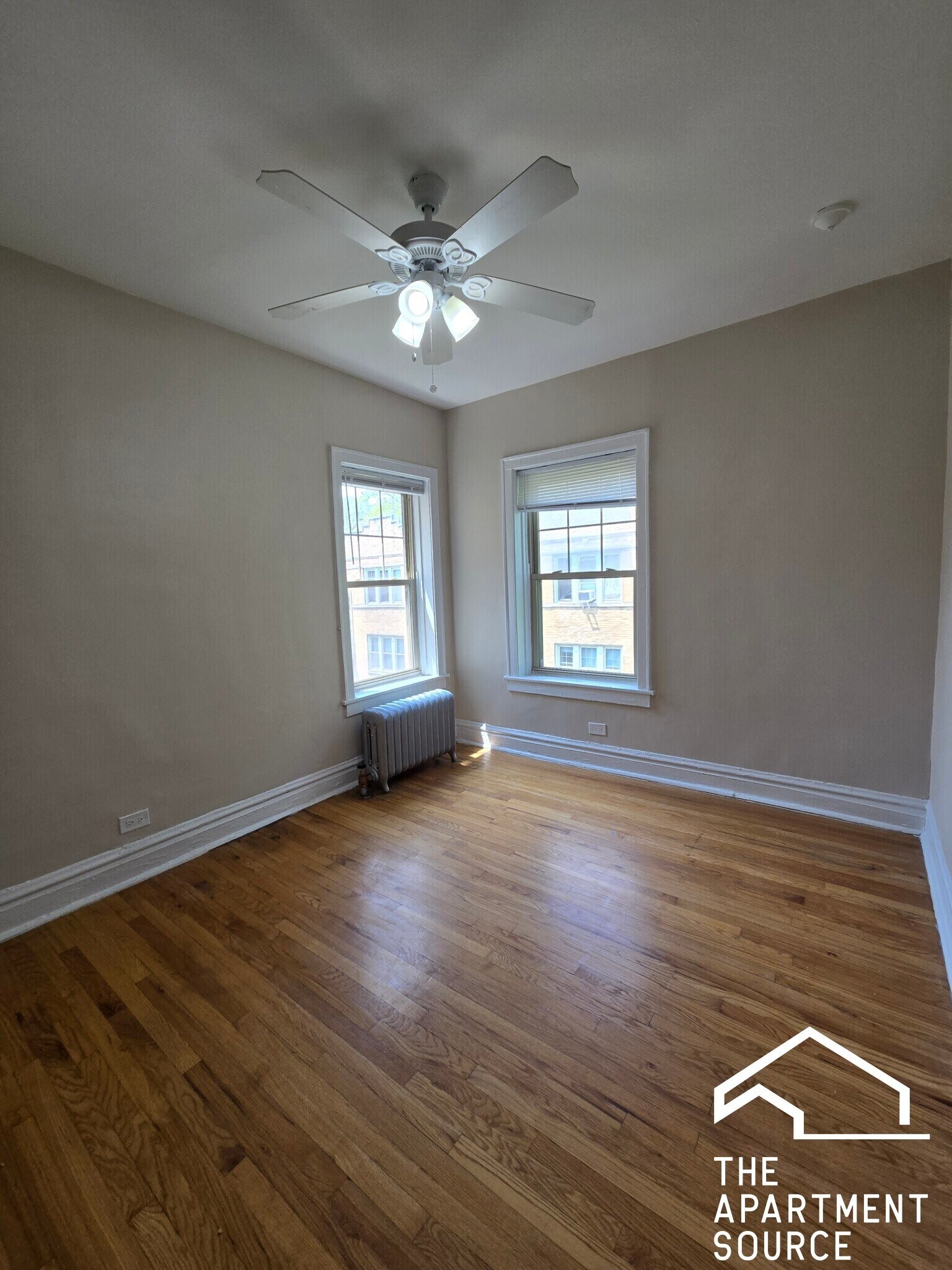 Building Photo - 908 Reba Pl