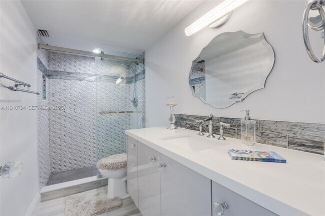 Building Photo - 1200 S Ocean Blvd