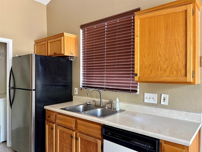 Building Photo - 2139 Cervin Blvd