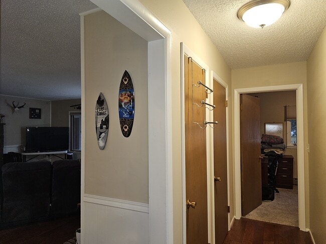 Building Photo - 25 Wapiti Dr