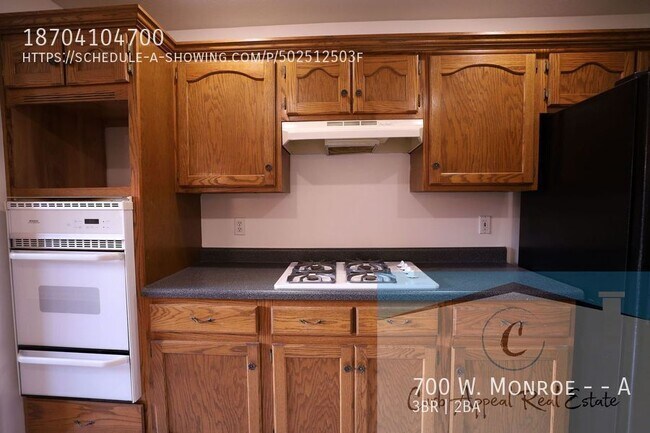 Building Photo - 700 W Monroe Ave