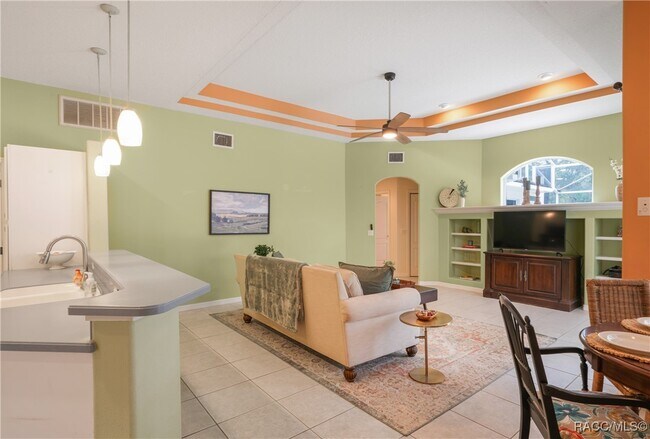Building Photo - 5 Primula Ct W