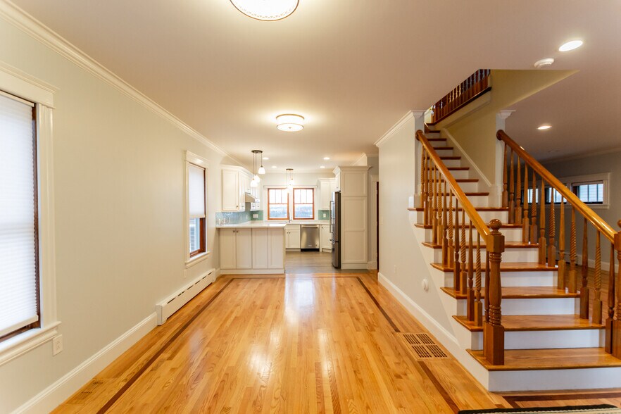 Building Photo - 64 Langley Rd