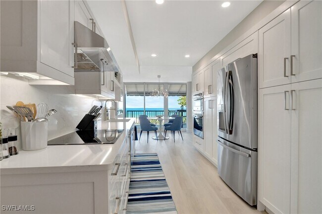 Building Photo - 2357 Gulf Shore Blvd N