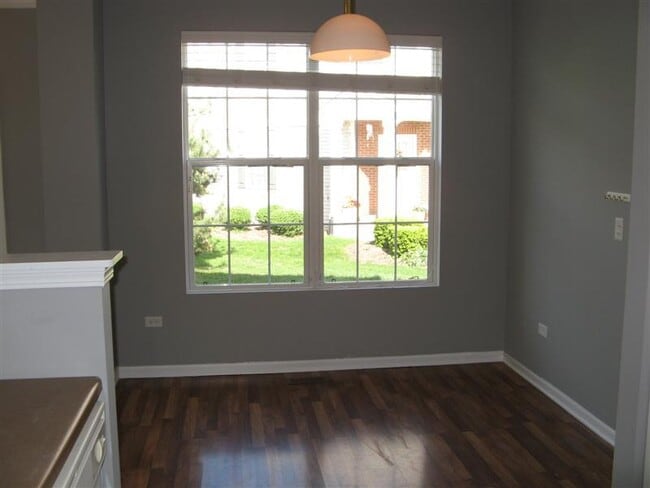 Building Photo - 24019 Walnut Cir