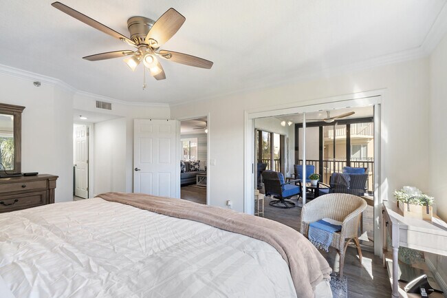 Building Photo - 275 Palm Ave