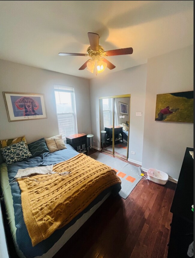 Building Photo - Top Floor Wicker Park 1bd/1bth W/ Private Deck Avail 7/1