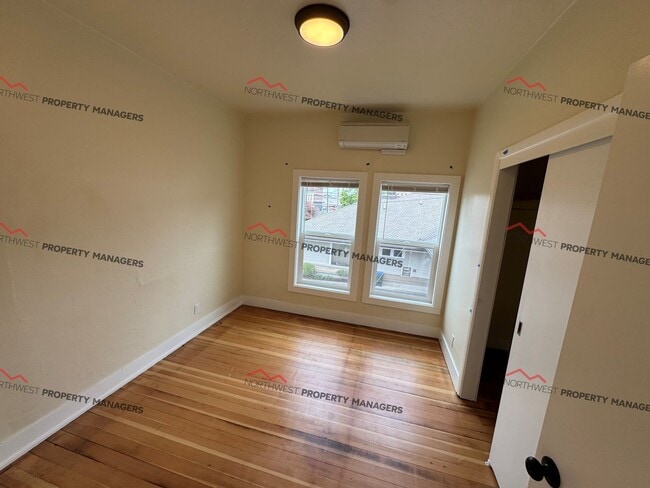 Building Photo - R282C