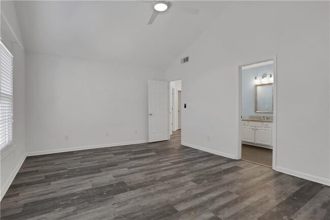 Building Photo - 617 Melilot Ln