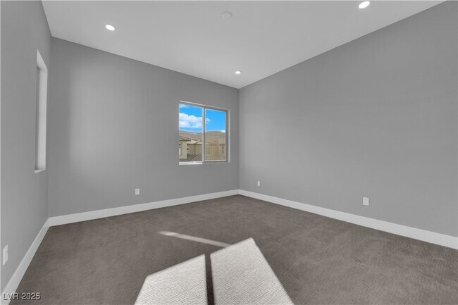 Building Photo - 10648 Stone Ledge Ave