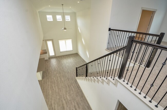 Building Photo - 29203 Pikes Peak Dr