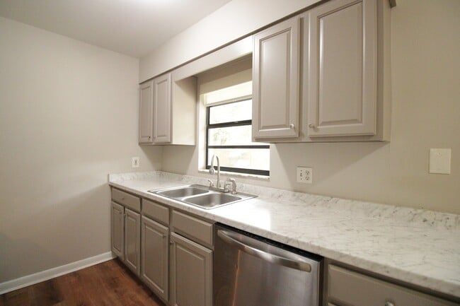 Building Photo - 1228 SW 75th Dr