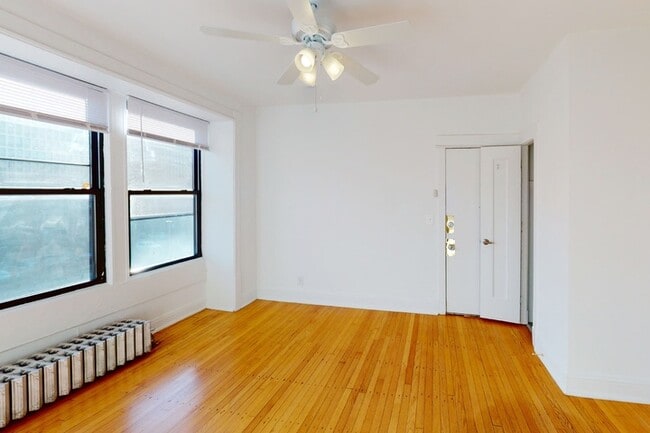 Floorplan - 5457-5459 S. Blackstone Avenue