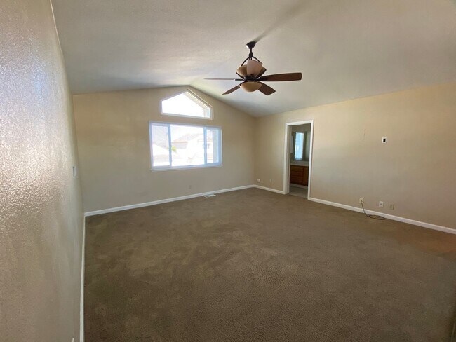 Building Photo - Lots of Natural Sunlight - Close to Travis Air Base - with No Rear Neighbors!
