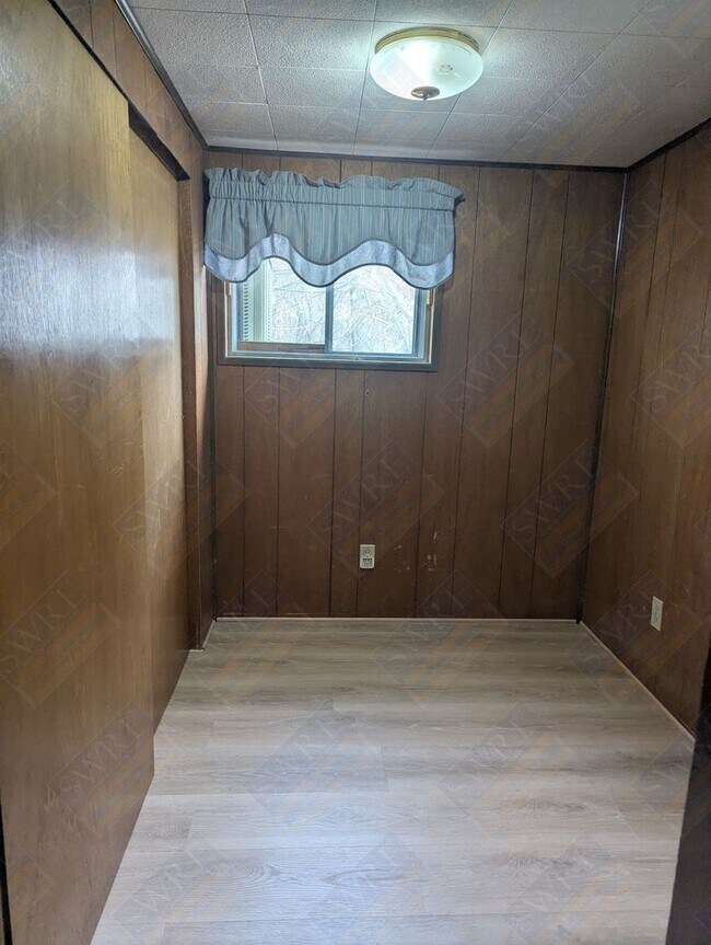 Building Photo - 1038 Lyle St