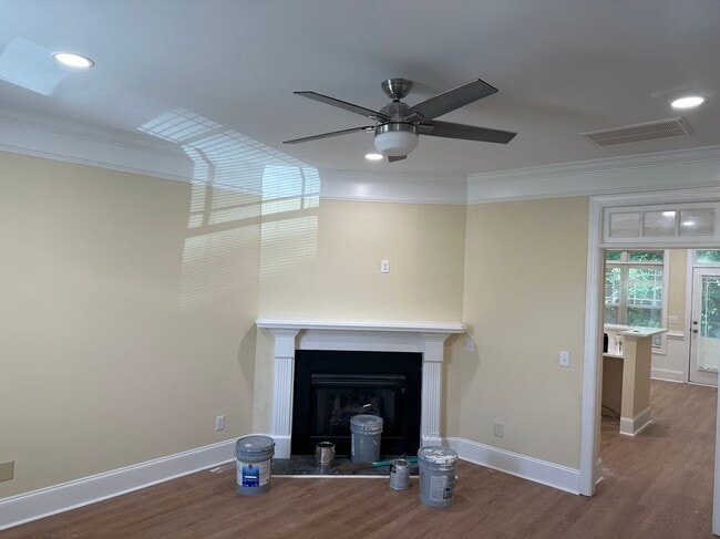 Building Photo - 115 Windermere Dr
