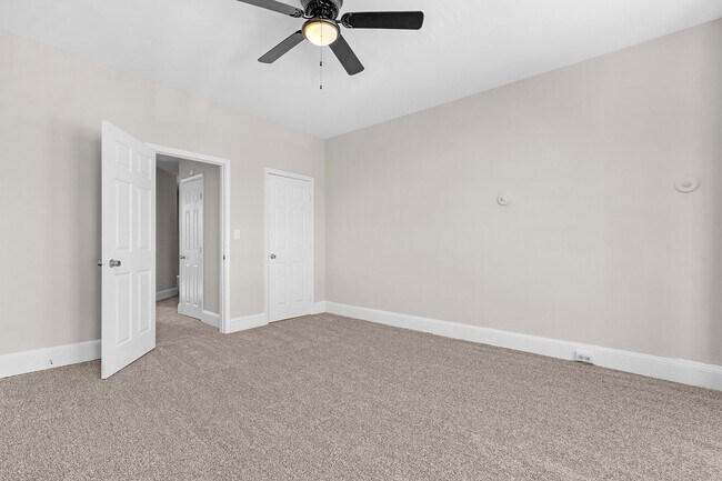 Building Photo - Charming 3-Bedroom with High Ceilings & Modern Updates