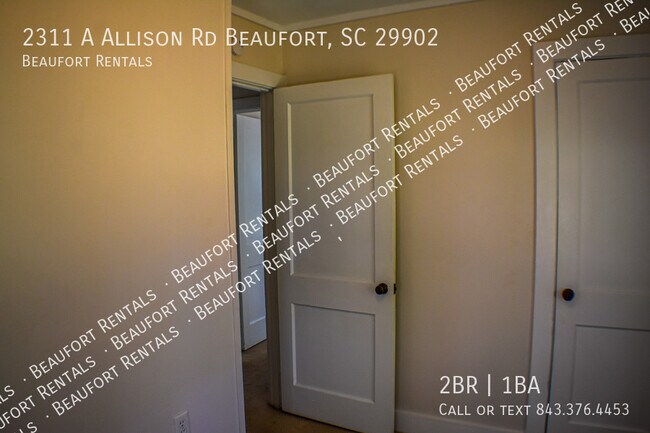 Building Photo - 2311 A Allison Rd Beaufort, SC 29902