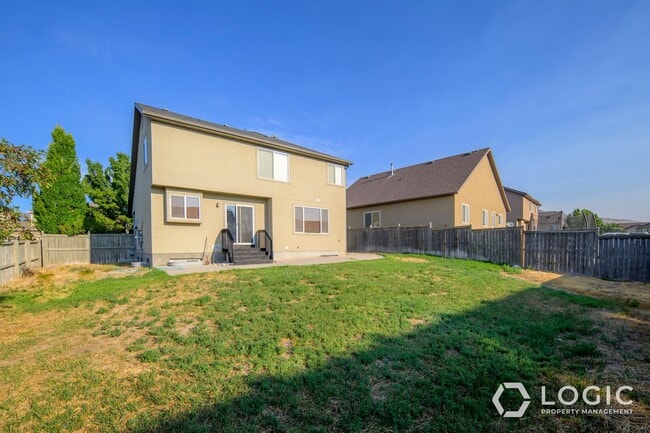 Building Photo - Beautiful Home in Eagle Mountain!