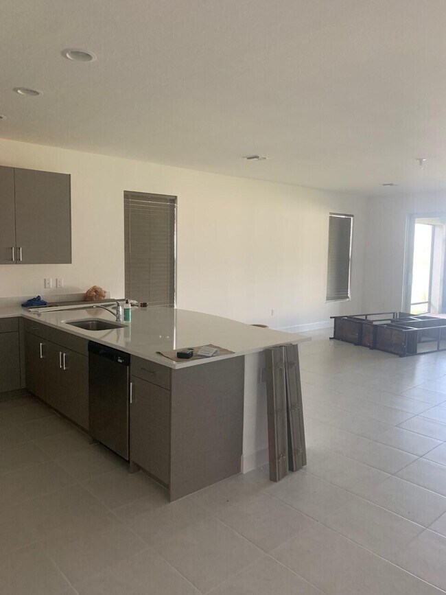 Building Photo - 11643 SW Moon River Way