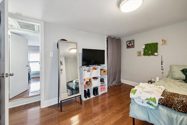 Building Photo - Updated 3-bedroom, 1.5-bath home with a garage in the borough of West Chester!