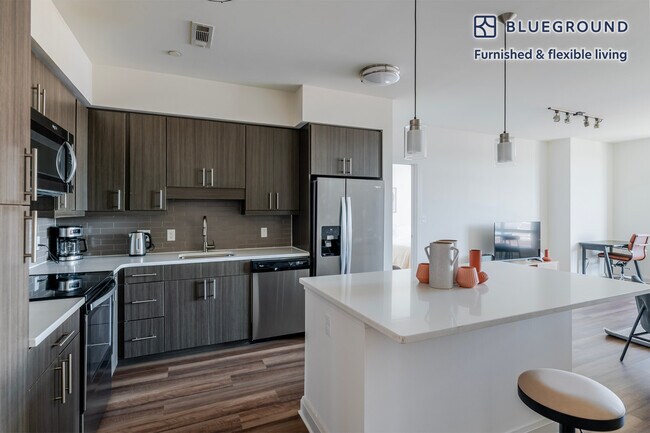 Building Photo - 36 River St