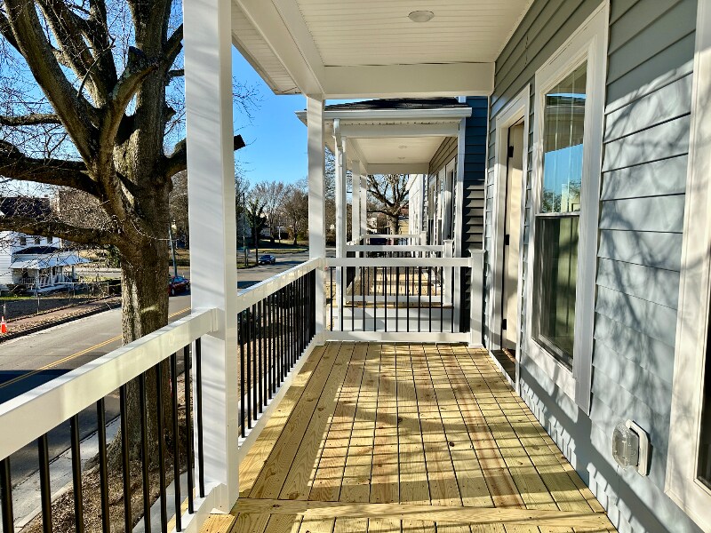 Building Photo - 1004 1/2 N 21st St