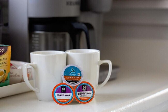 Building Photo - 5400 Alexis Cove