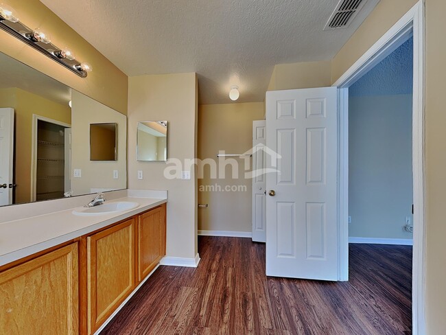 Building Photo - 14610 Rockledge Grove Ct