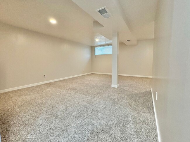 Building Photo - Renovated 3 Bed Home with Huge Yard & 2-Car Garage