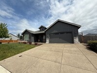 Building Photo - 3Bed/2 Bathroom Beautiful New Construction...