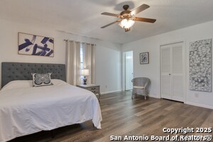 Building Photo - 8715 Starcrest Dr