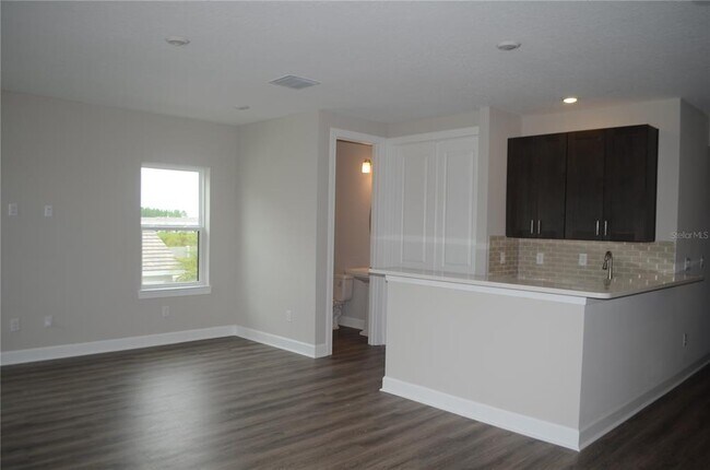 Building Photo - 34109 Tributary Ct