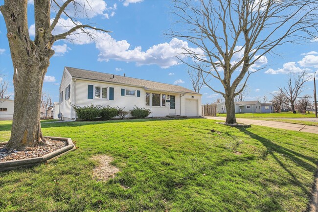 Building Photo - 9 Glenview Dr