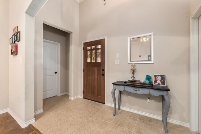 Building Photo - Available July 2026! 3/3.5 Mediterranean S...