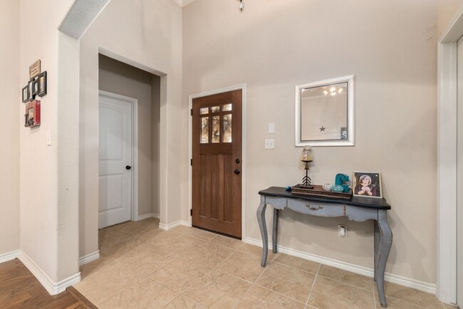 Building Photo - Available July 2026! 3/3.5 Mediterranean Style Townhouse!