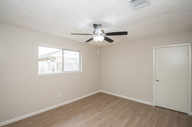 Building Photo - 16911 Bougainvilla Ln