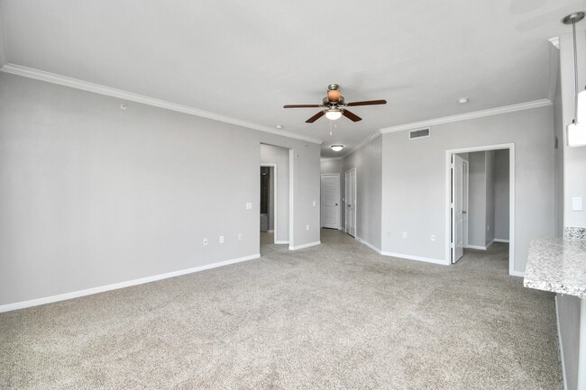 Building Photo - 6777 Sommerall Dr