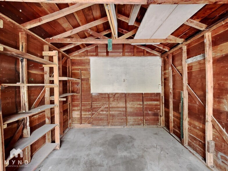 Building Photo - 4926 Anthony St