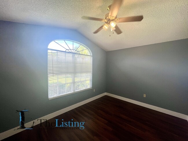 Building Photo - 444 Long Pine Dr